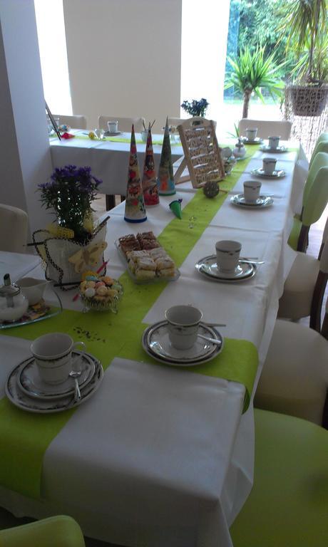Cafe Hehrlich - Cafe, Pension & Mehr Bad Tennstedt Dış mekan fotoğraf